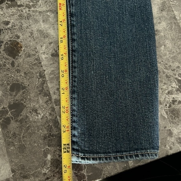 American Eagle Next Level Low-Rise Artist Crop Jean Size 2 - Picture 6 of 9